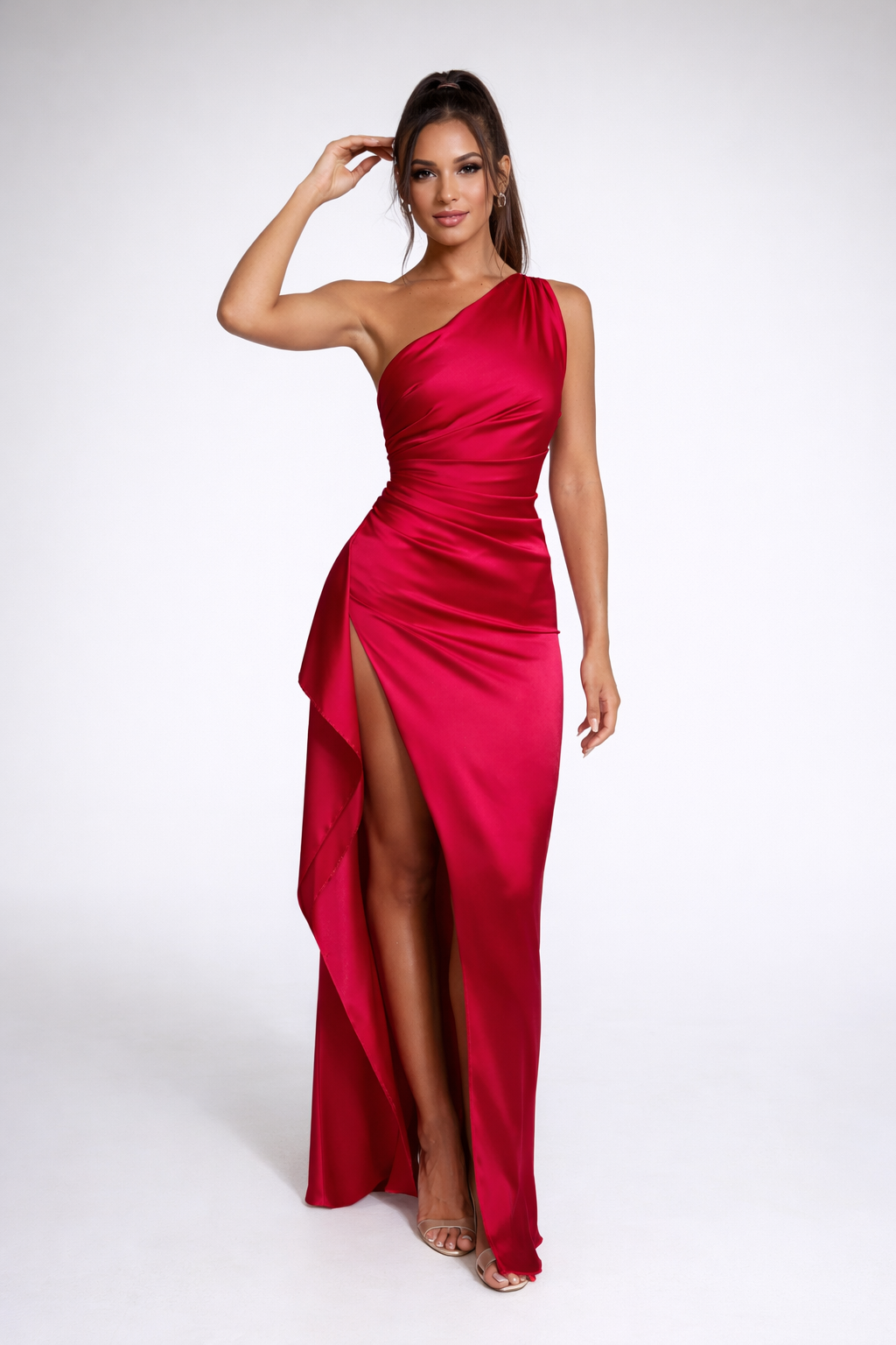 Avondjurk maxi satijn one shoulder met zijsplit