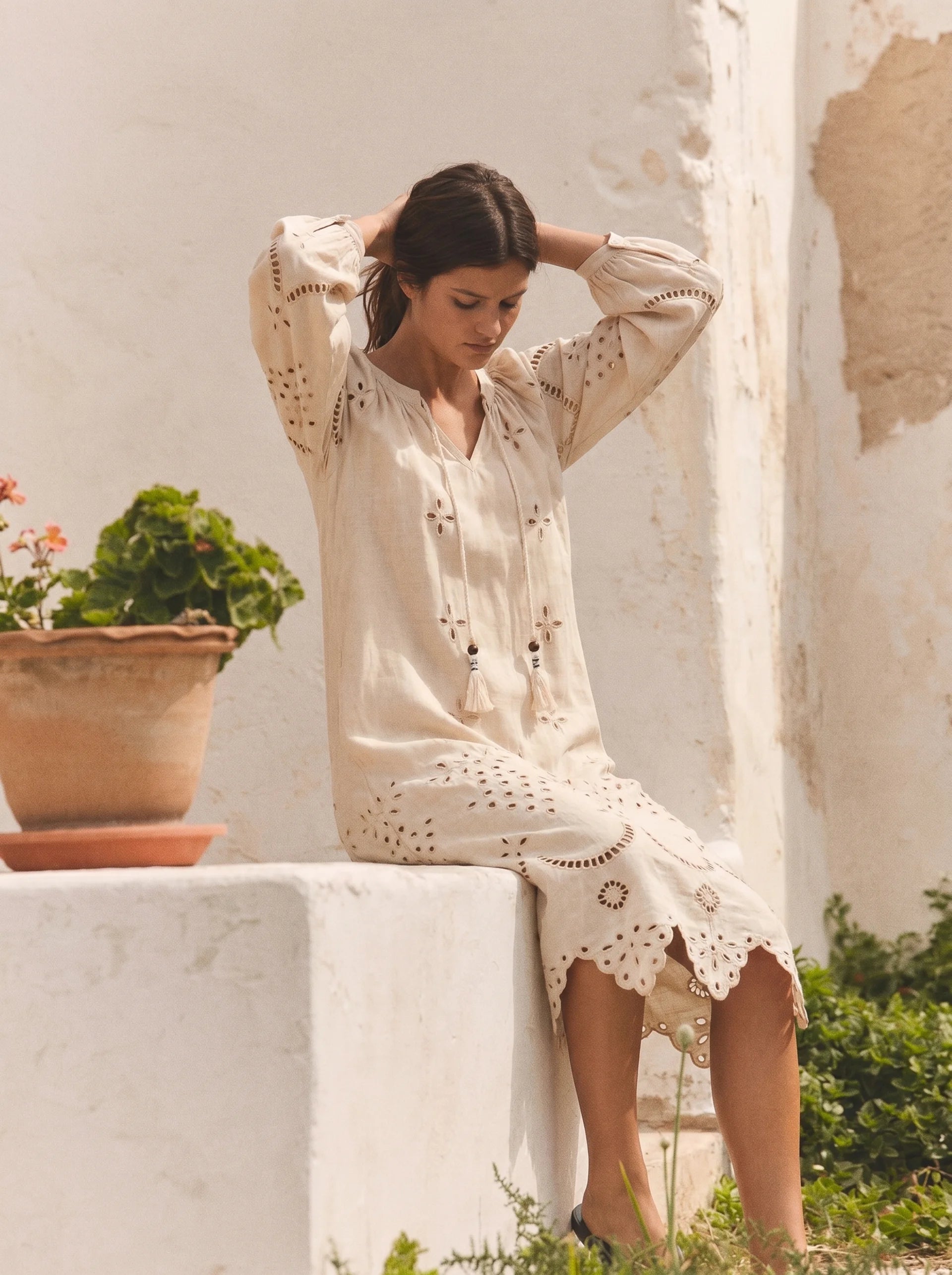 Héloïse Midi Jurk met Broderie en Kwastjes