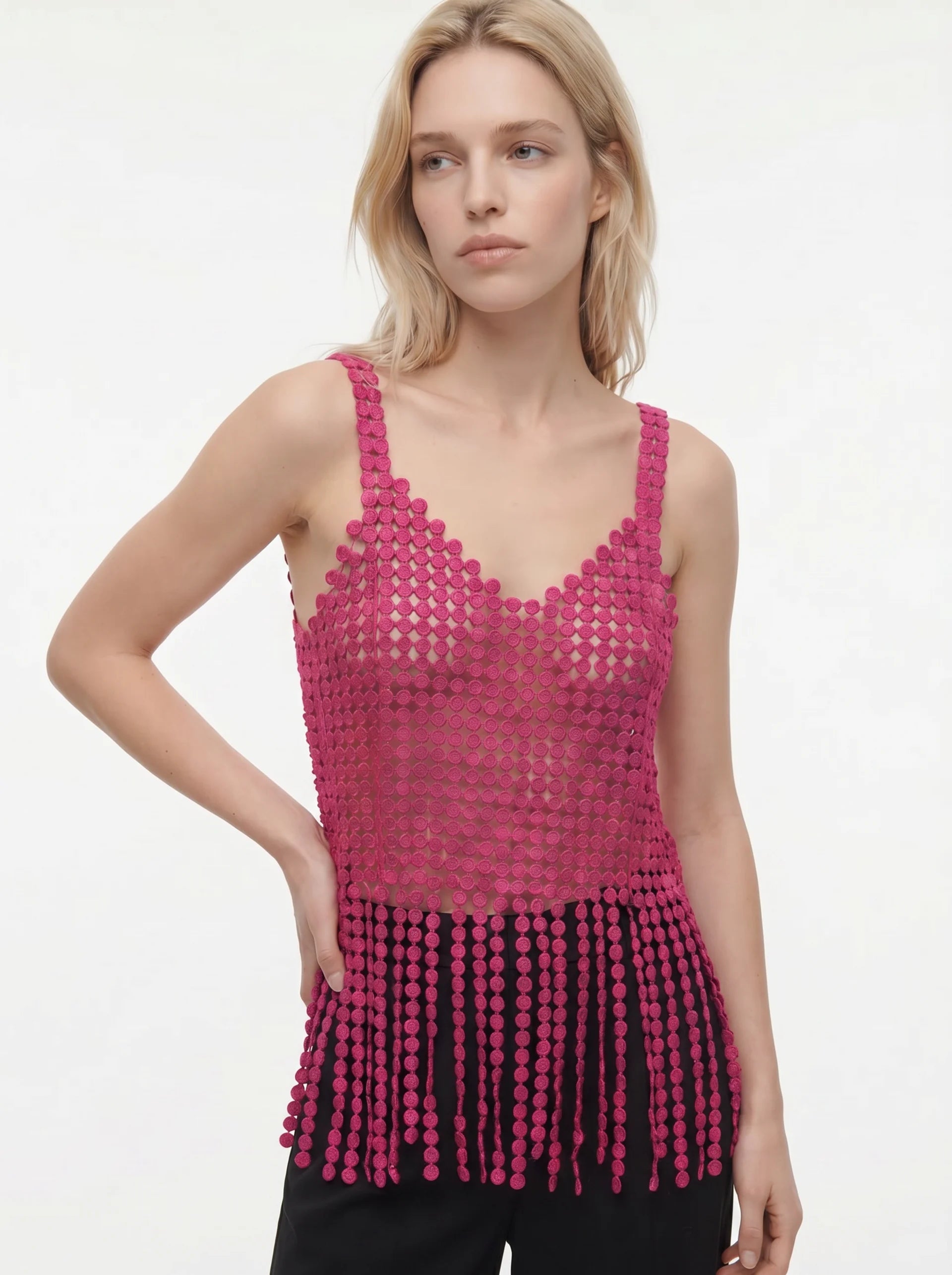Sidonie Open Gehaakte Top met Cirkeldetails en Franjes