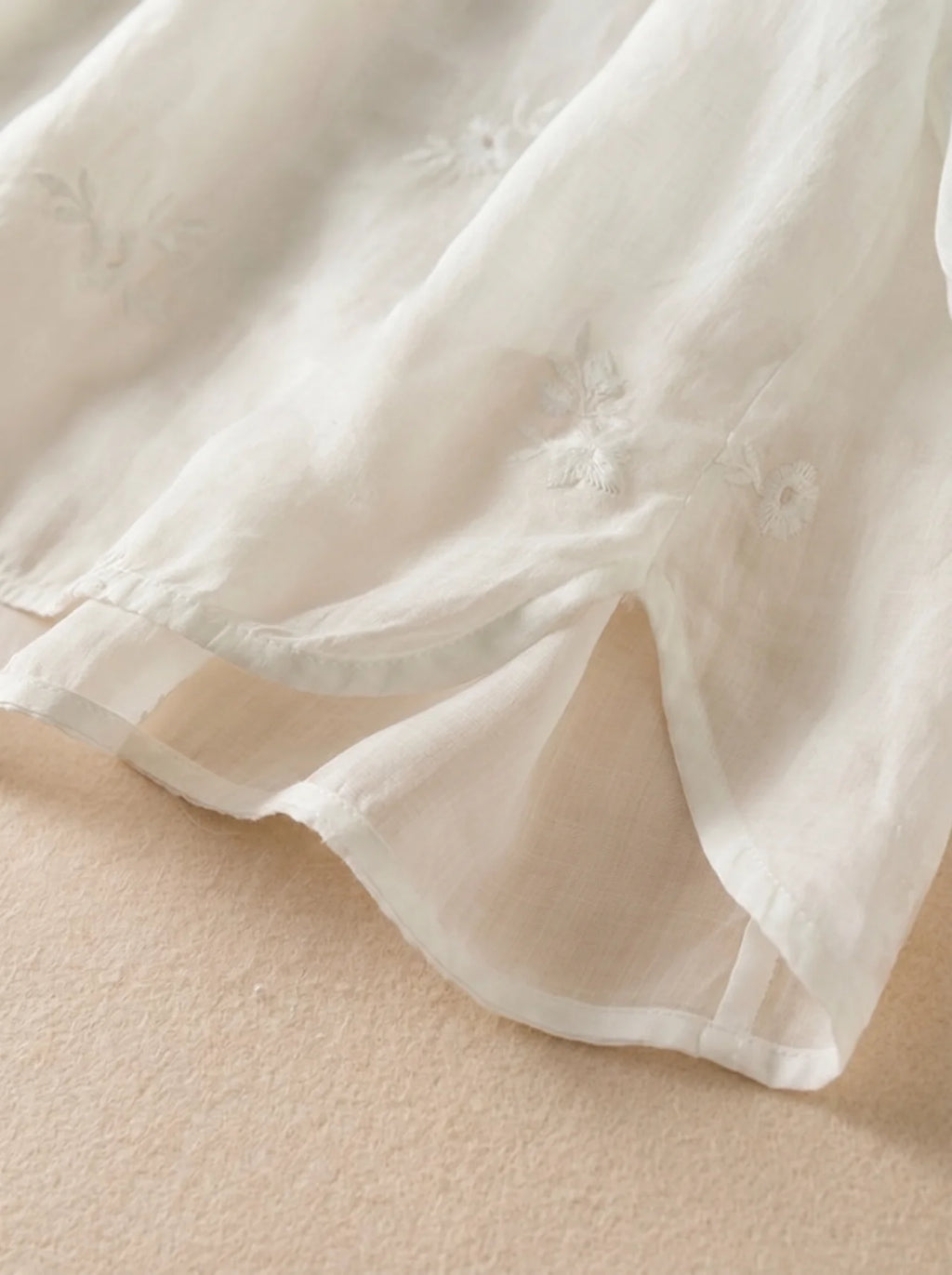 Albertine Geborduurd Blouse