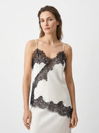 Joséphine Satijnen Camisole Top met Asymmetrische Kanten Zoom