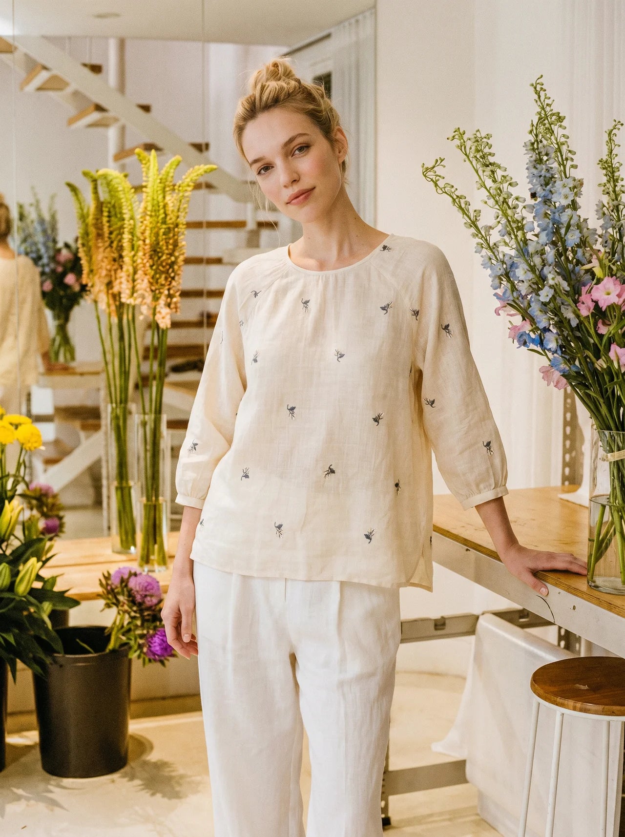 Albertine Geborduurd Blouse