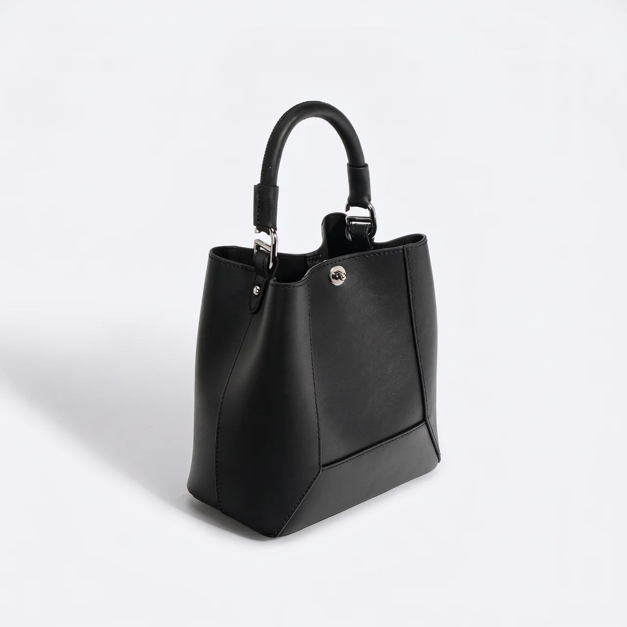 Mahine Bucket Bag