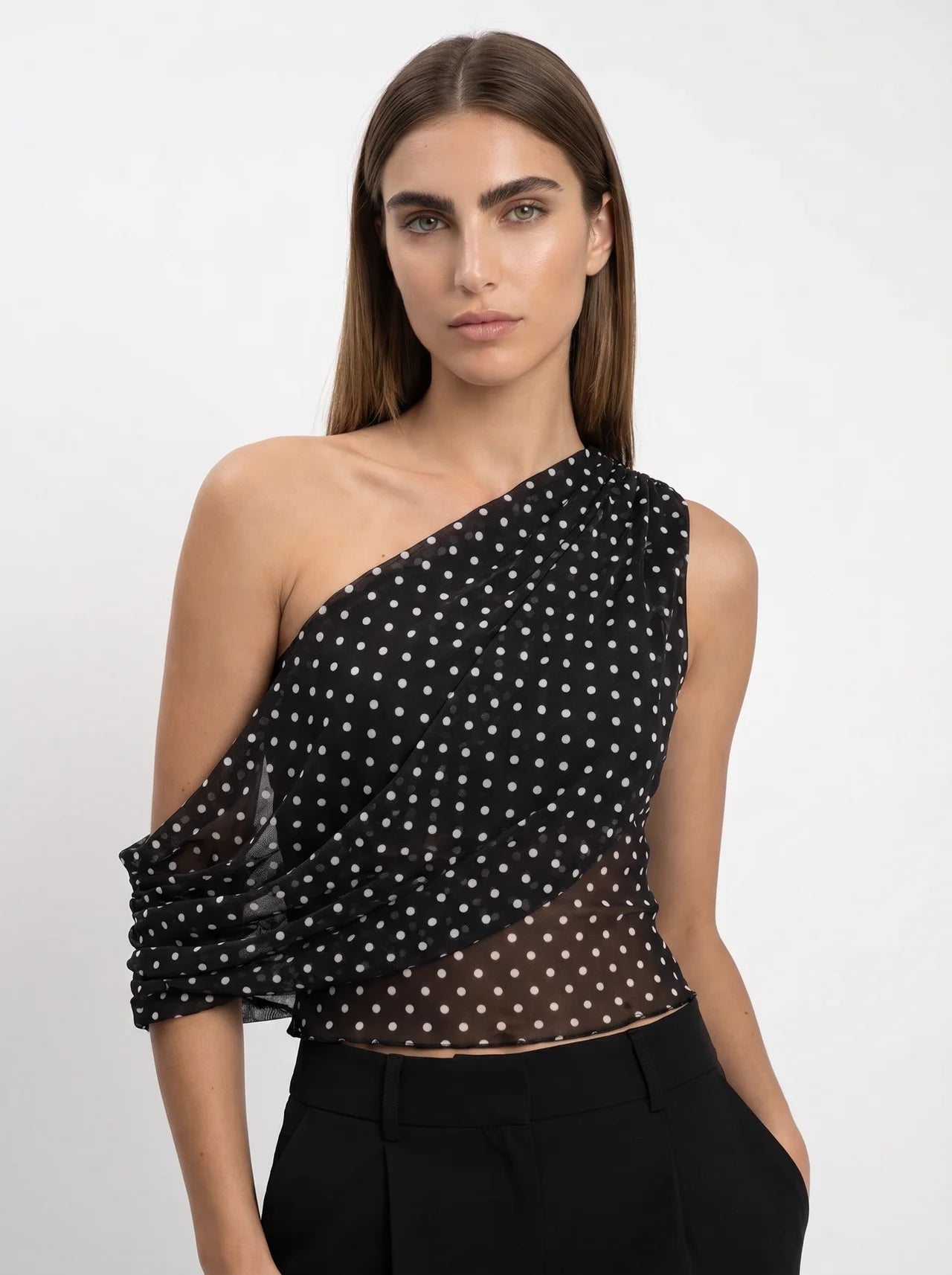 Clothilde One Shoulder Top met Stippenprint