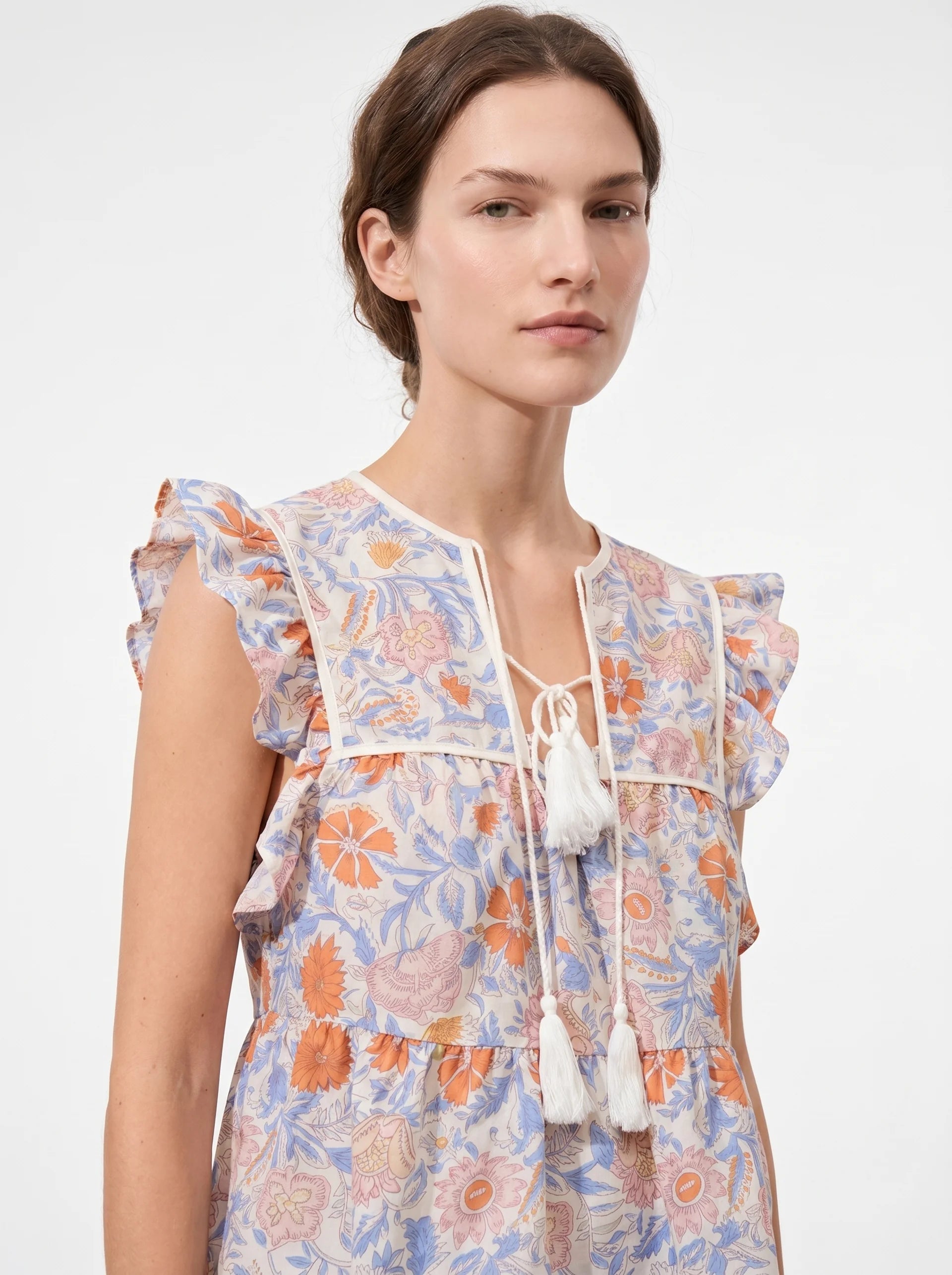 Faustine Mouwloze Blouse met Ruches en Kwastjes