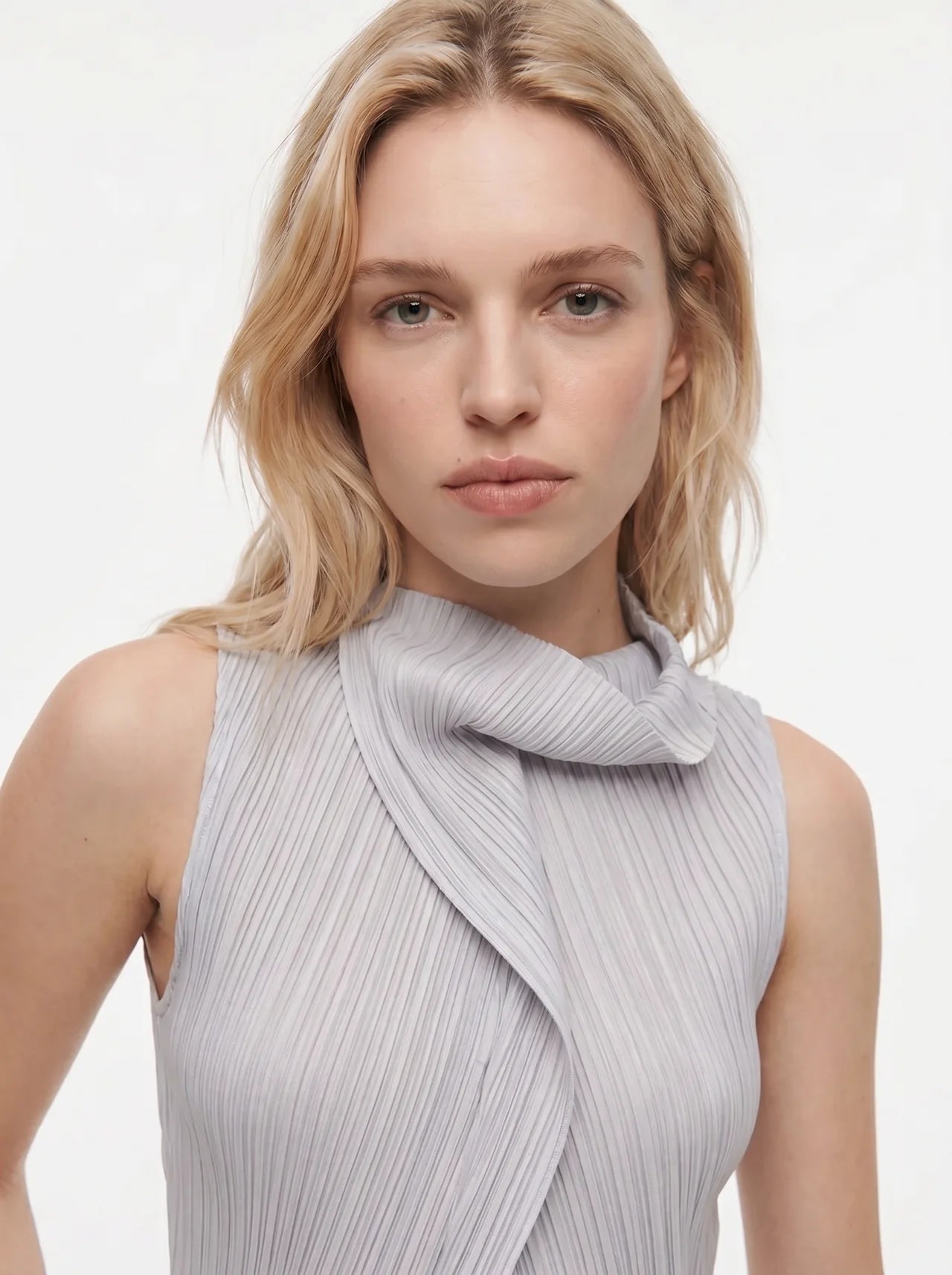 Bérénice Geplisseerde Top met Asymmetrische Drapering
