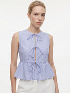 Corinne Mouwloze Blouse met Striksluitingen en Volant Zoom