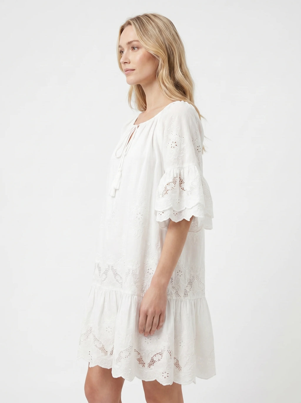 Mathilde Mini Jurk met Broderie Anglaise