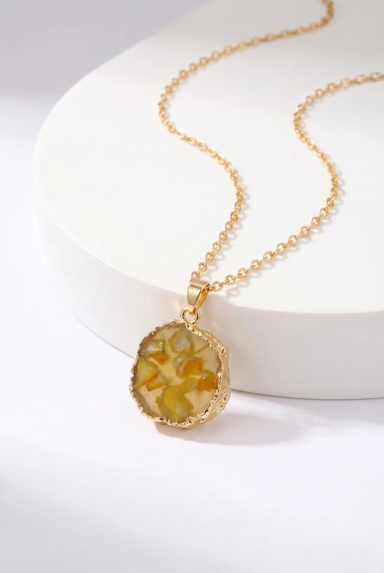 Soleil Gouden Ketting met Ronde Hars Hanger