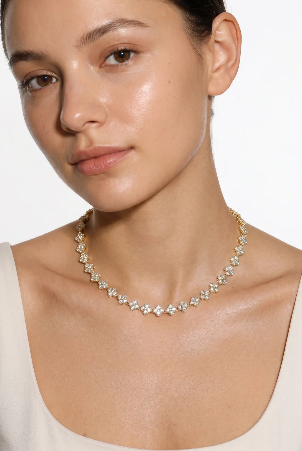 Iris Bloemen Ketting met Zirkonia