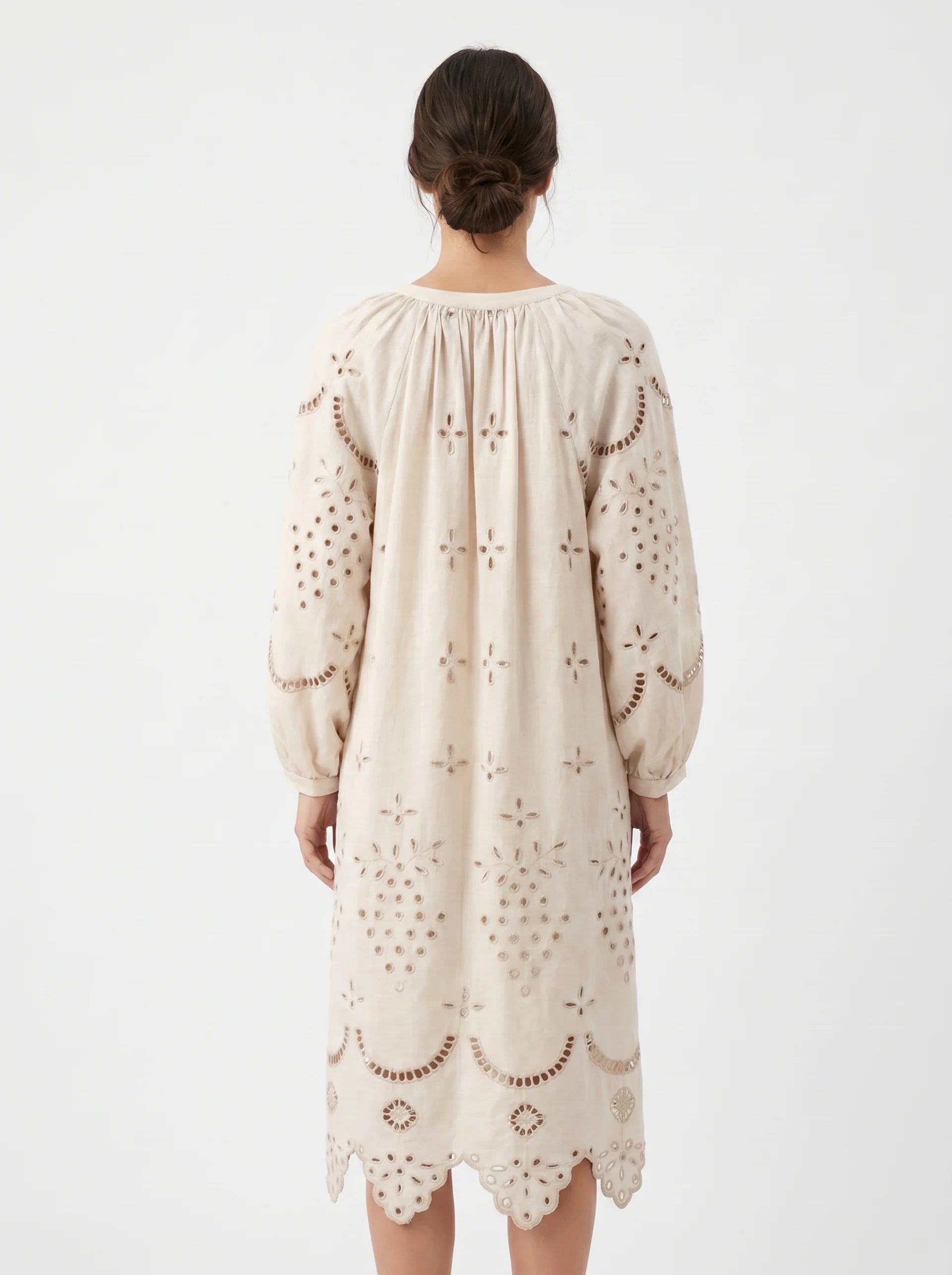 Héloïse Midi Jurk met Broderie en Kwastjes