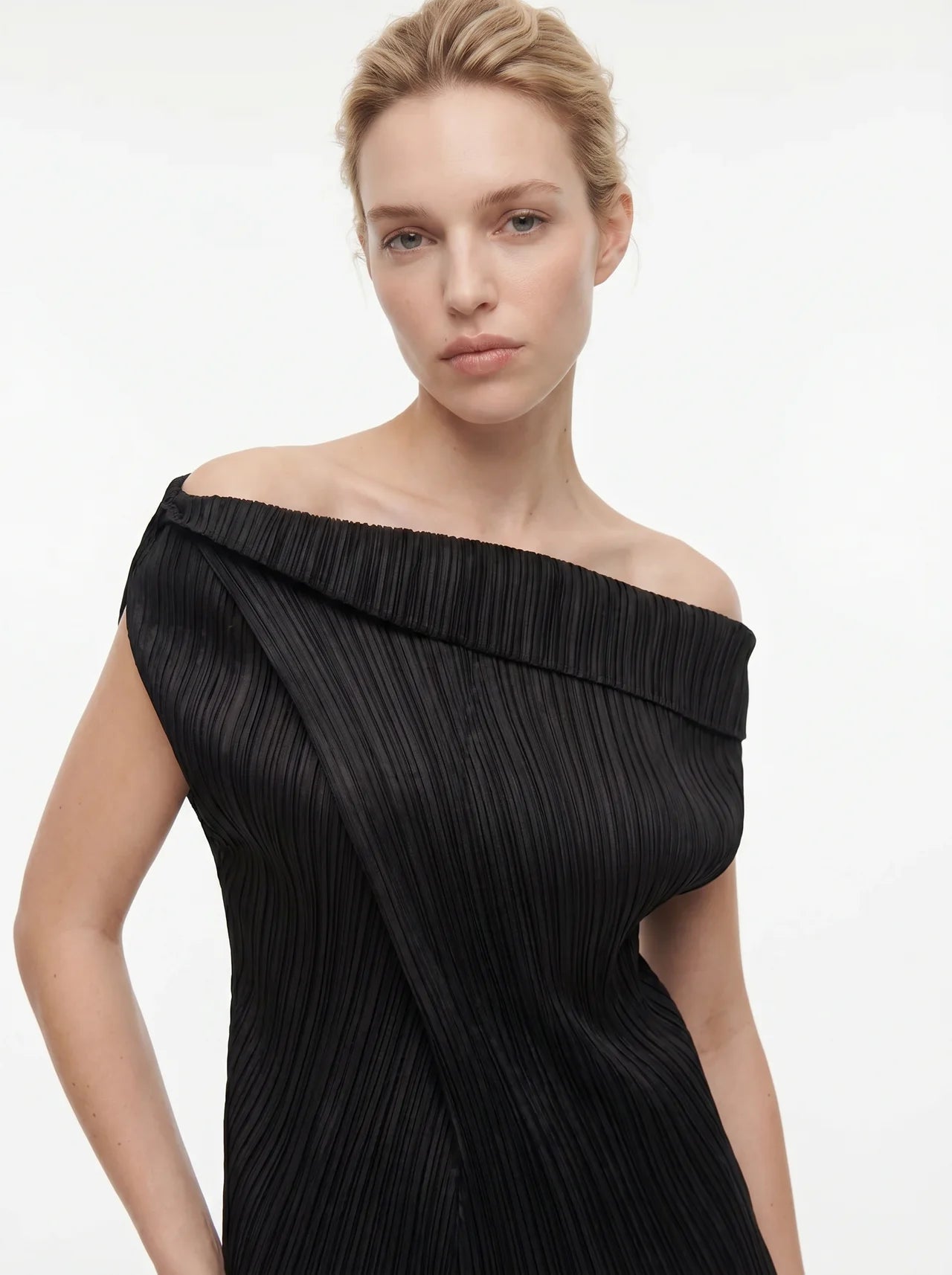 Bérénice Geplisseerde Top met Asymmetrische Drapering