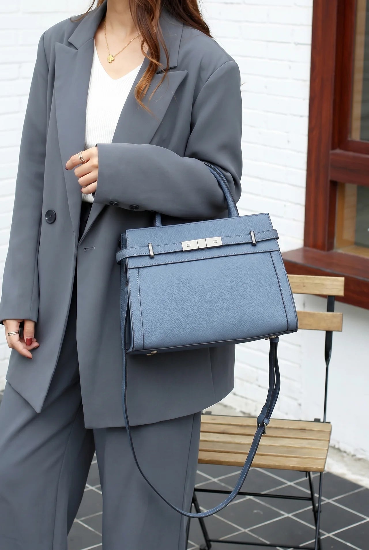 Delphine Handtas