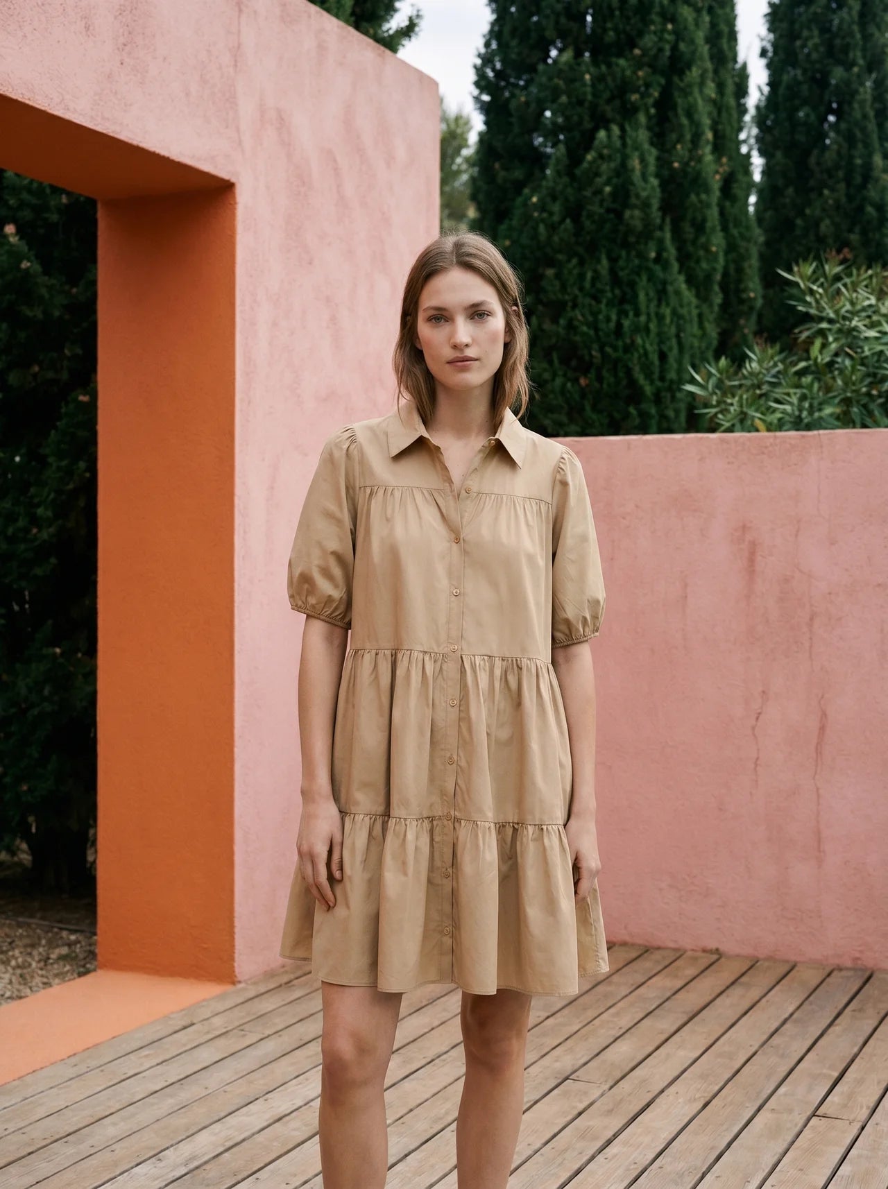 Sabine Mini Blousejurk met Pofmouwen en Gelaagde Rok