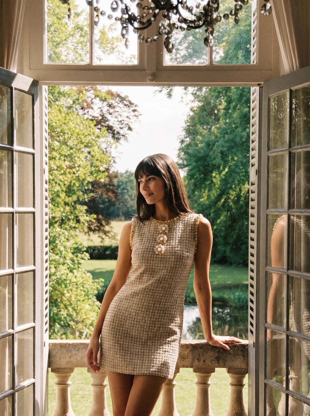 Bérangère Tweed Mini Jurk Parel Knopen Franjerand