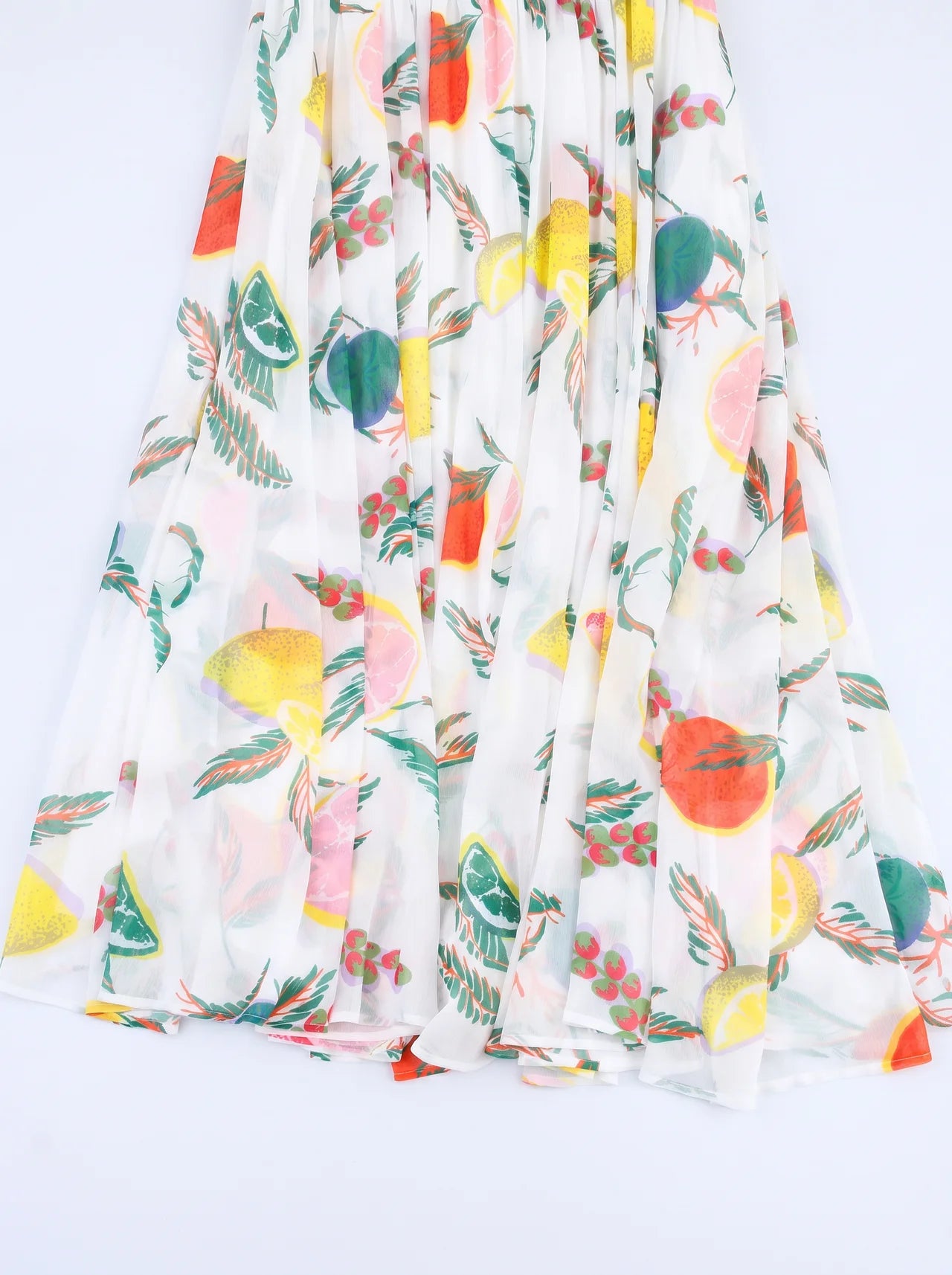 Tiphaine Wijde Midi Jurk Fruitprint Spaghettibandjes