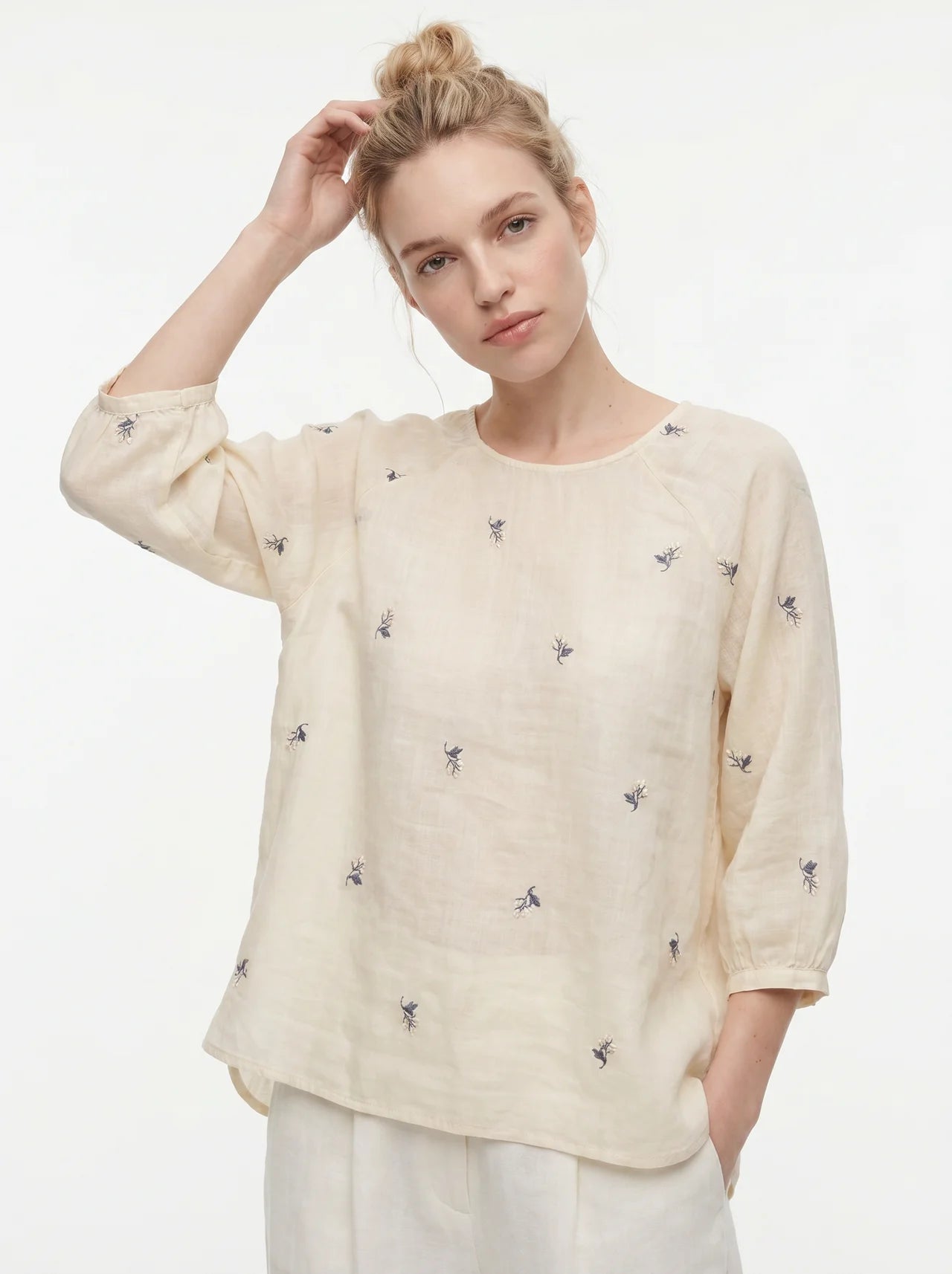 Albertine Geborduurd Blouse