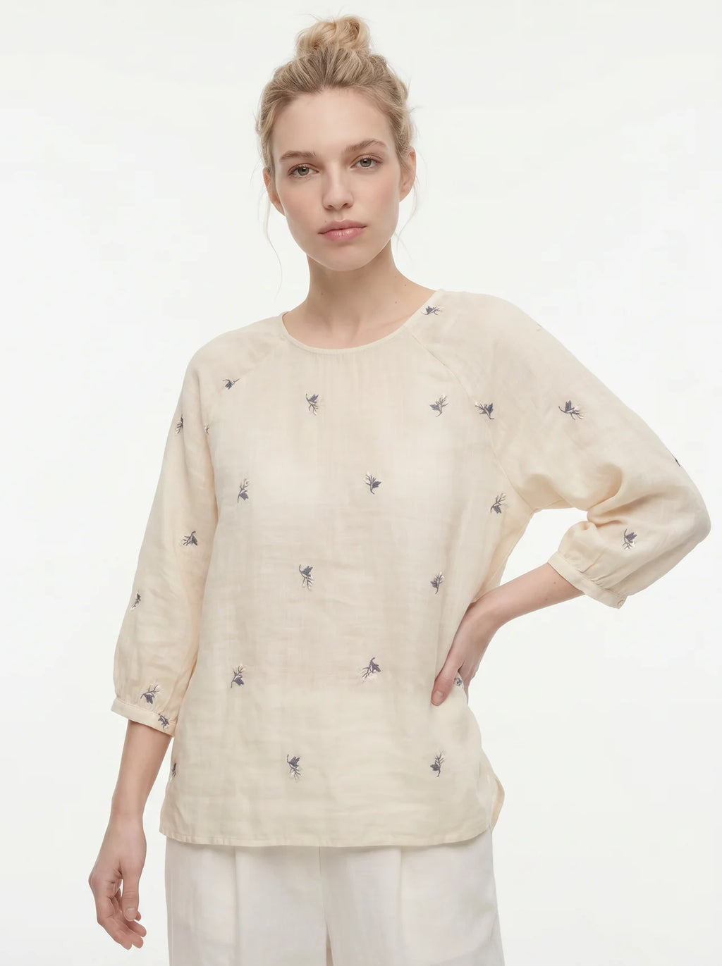 Albertine Geborduurd Blouse