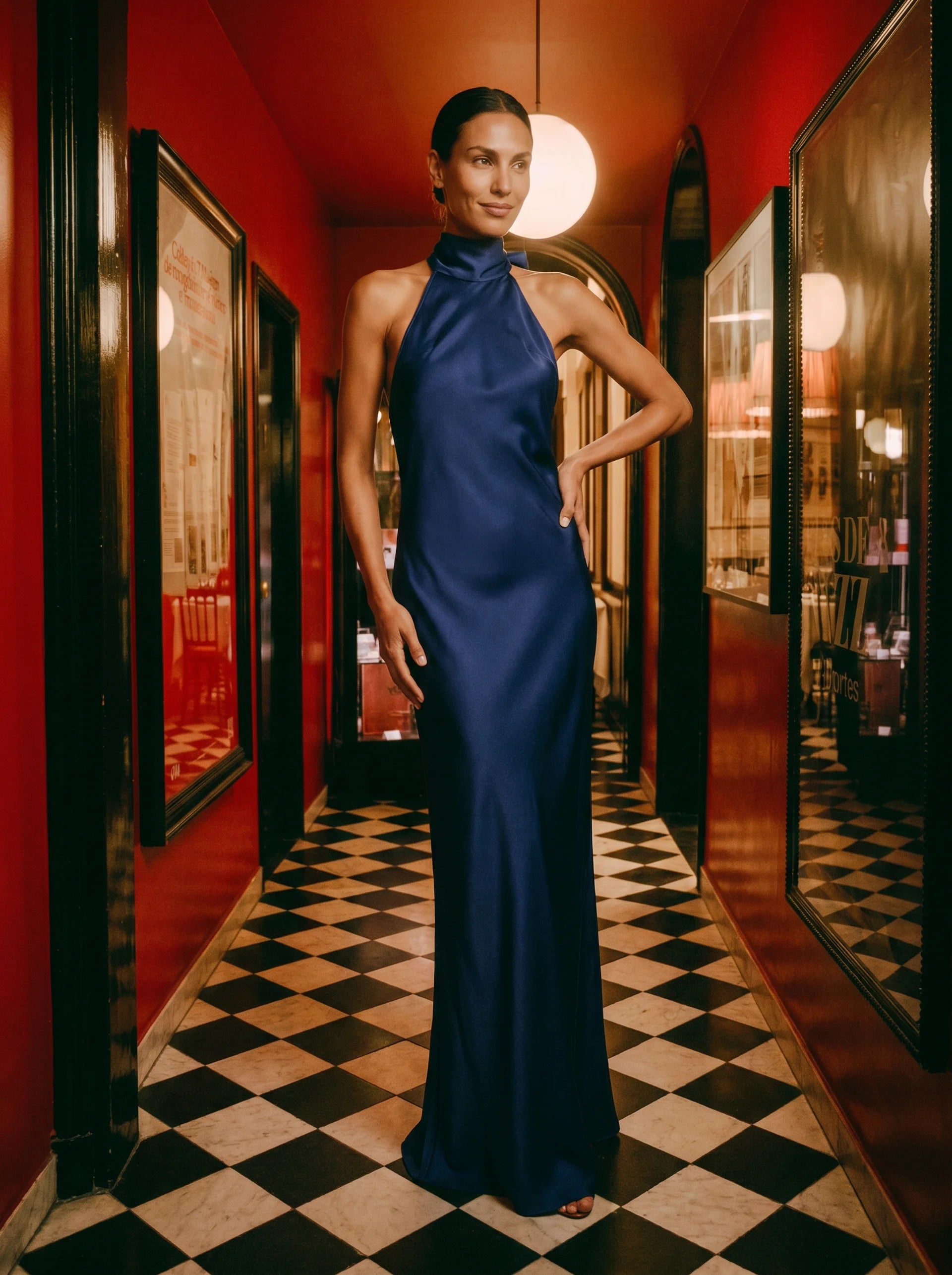 Irène Satijnen Maxi Jurk Halternek Open Rug